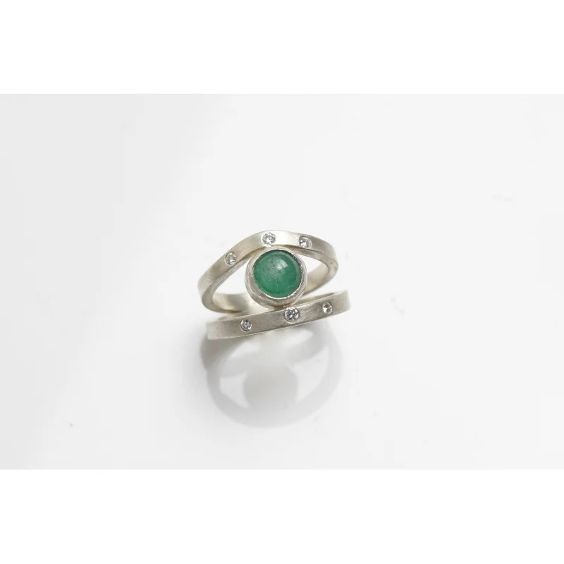 Emerald And Diamond Ring